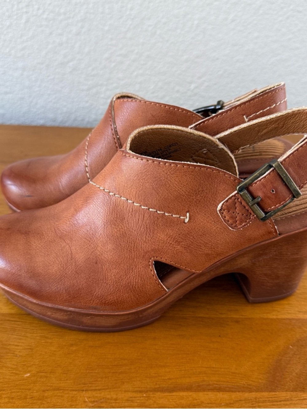 b.o.c.  Born Cecila Women's Heeled Clog 7 Slingback Heel Wedge Platform Shoes